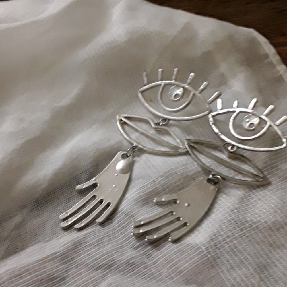 Funky earrings - Picture 2 of 4